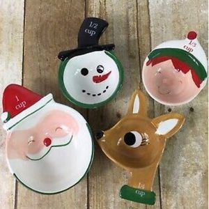 Vintage set of Christmas measuring cups